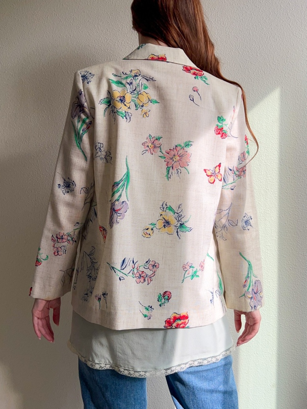 Vintage 1970s Cream Blazer With Summer Florals (M/L) - Picture 4 of 14